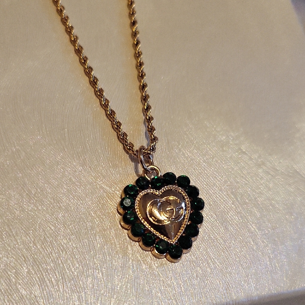 Elegant Gucci Heart Gold Charm